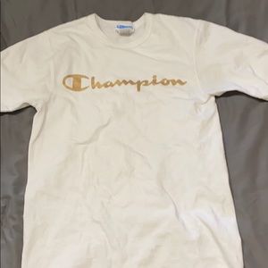 Gold champion logo t-shirt